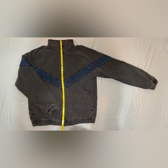 BDG Black & Blue Light Wash Denim Track Jacket Size L – Chevron Relaxed-Fit NWOT - Picture 7 of 8